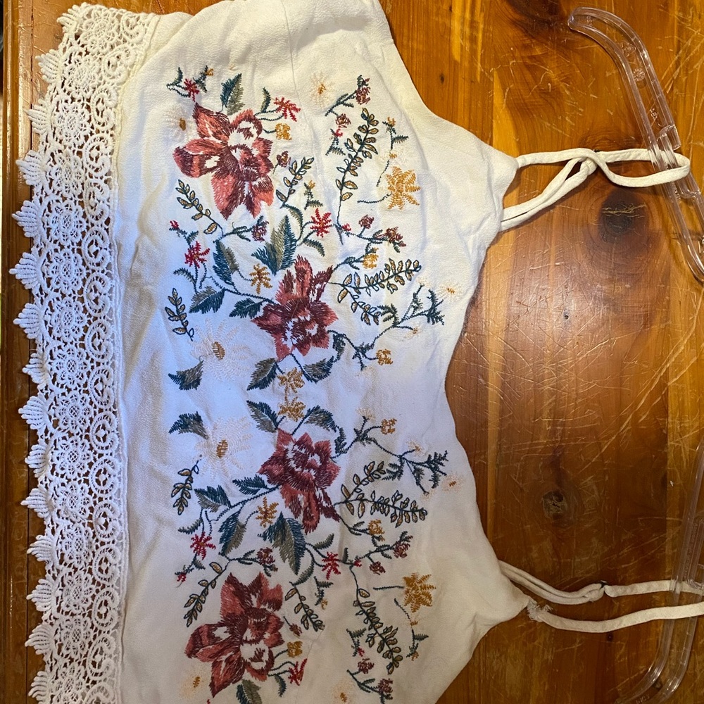 White floral crop top